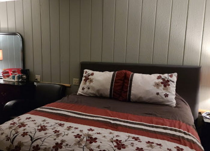 Motel 72 (Roost Motel) - Photo From Web (newer photo)